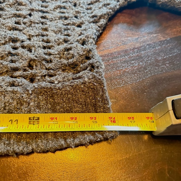 Free People small crocheted, hooded sweater. Fits like an extra small. - Picture 4 of 7